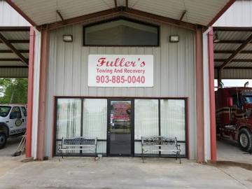 Store front of Fuller's Towing in Sulphur Springs, TX.